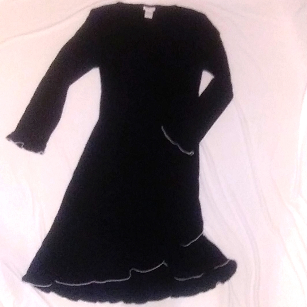 Mimi Maternity super cute black dress